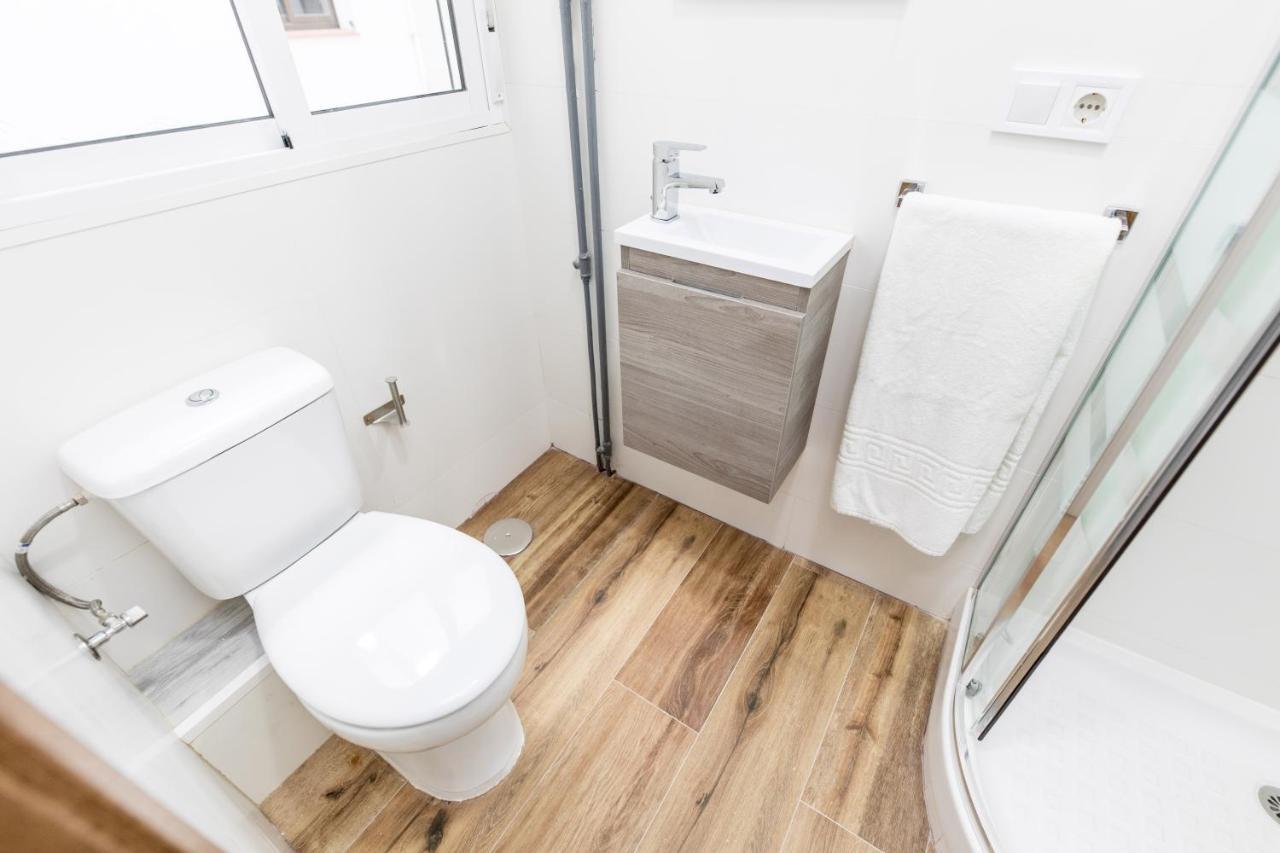 Los Apartamentos Jacinto Benavente Centro Madryt Zewnętrze zdjęcie