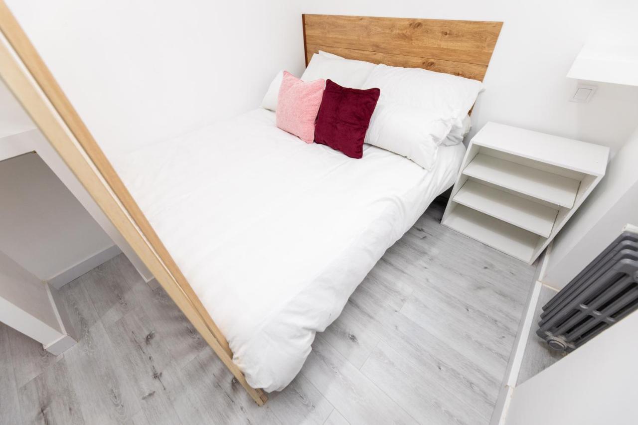 Los Apartamentos Jacinto Benavente Centro Madryt Zewnętrze zdjęcie
