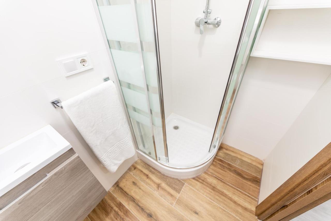 Los Apartamentos Jacinto Benavente Centro Madryt Zewnętrze zdjęcie