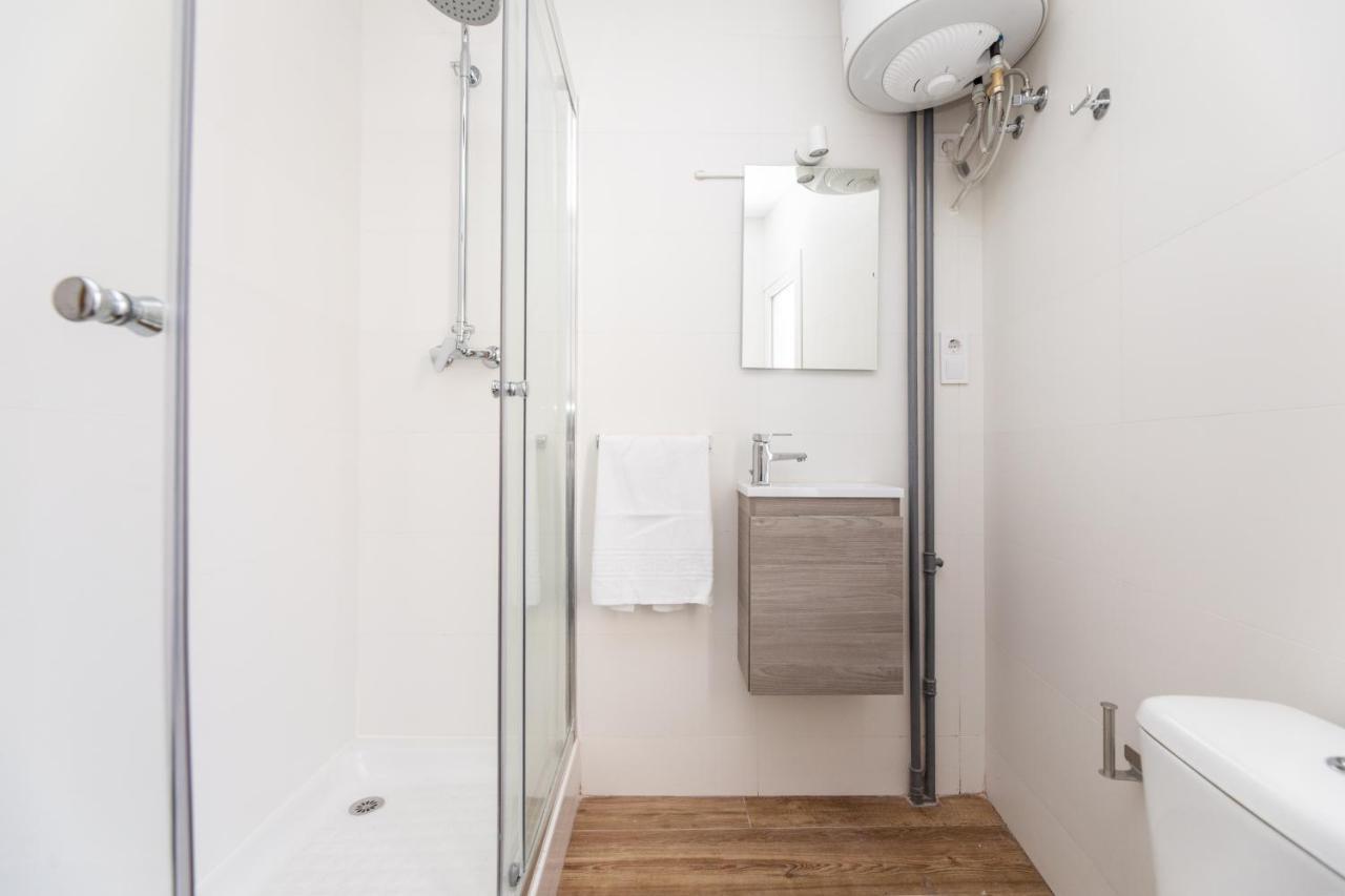 Los Apartamentos Jacinto Benavente Centro Madryt Zewnętrze zdjęcie