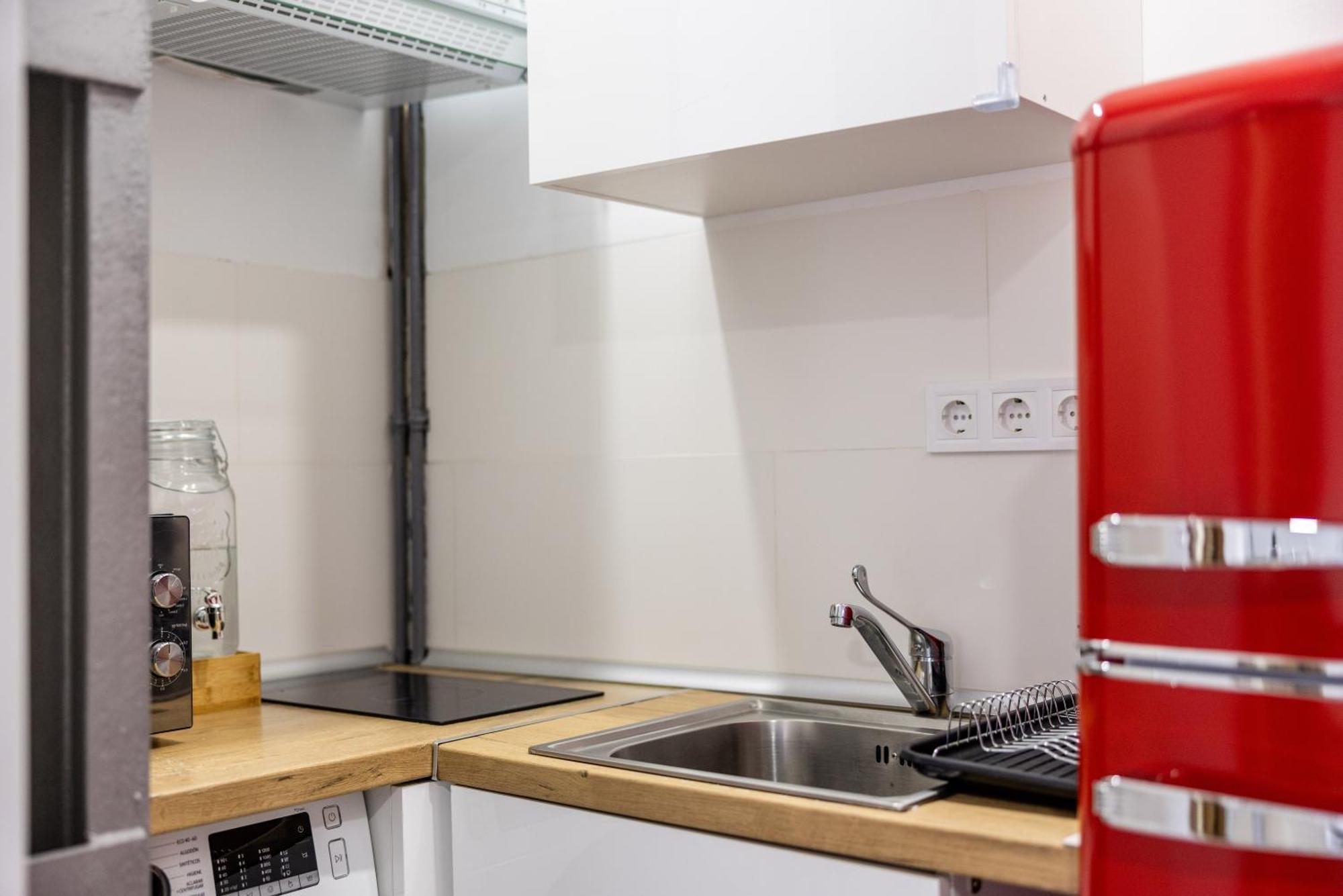 Los Apartamentos Jacinto Benavente Centro Madryt Zewnętrze zdjęcie