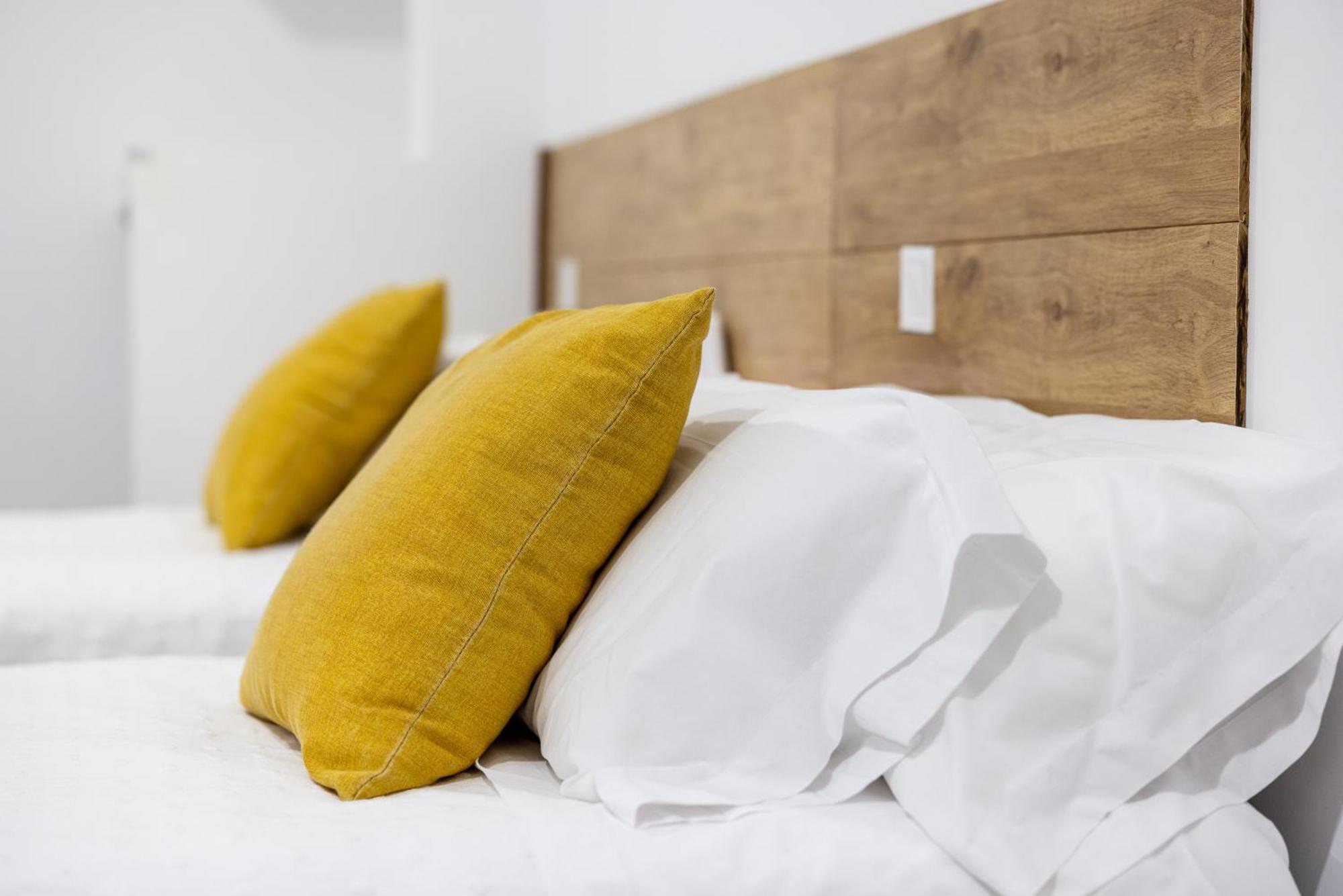 Los Apartamentos Jacinto Benavente Centro Madryt Zewnętrze zdjęcie
