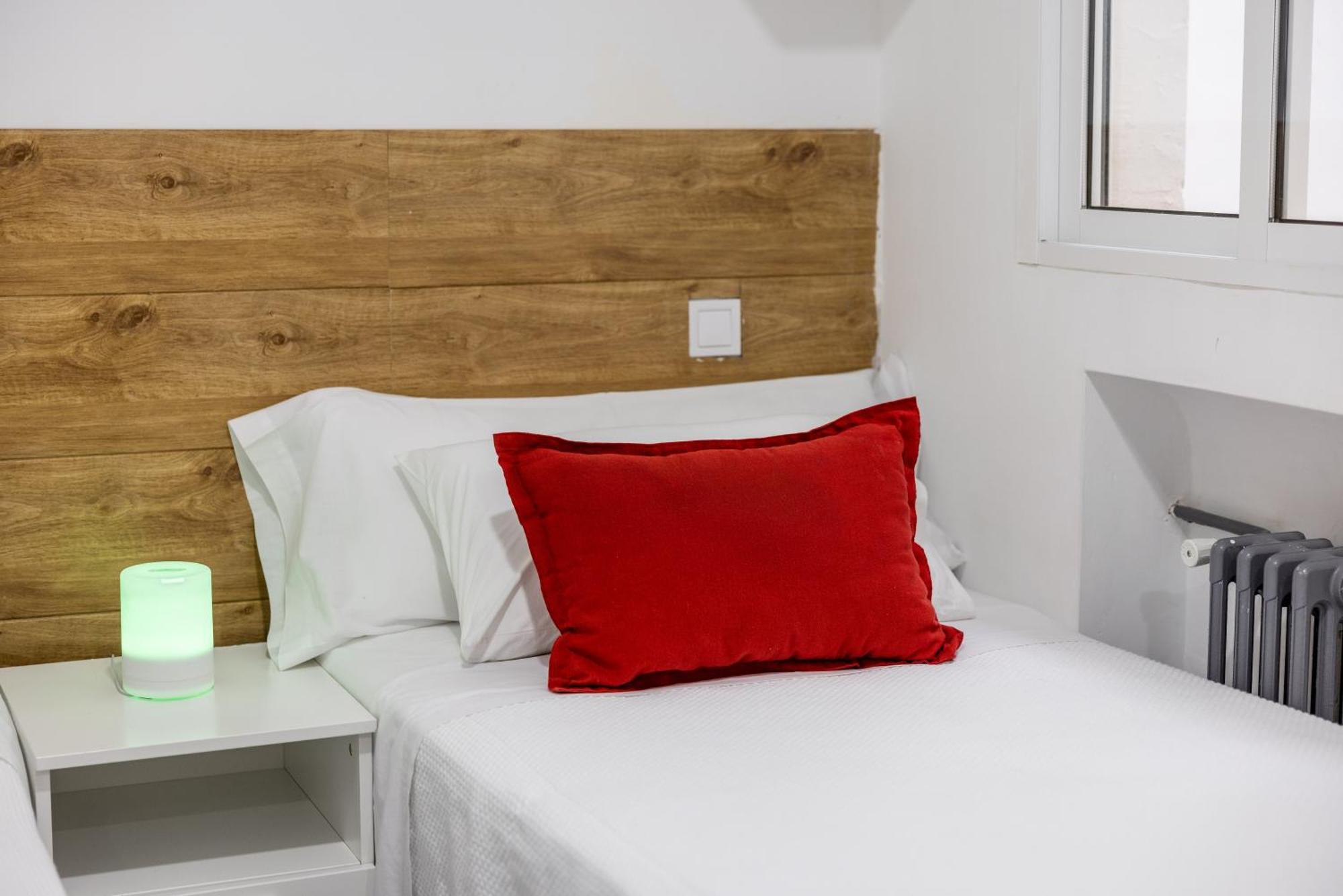Los Apartamentos Jacinto Benavente Centro Madryt Zewnętrze zdjęcie