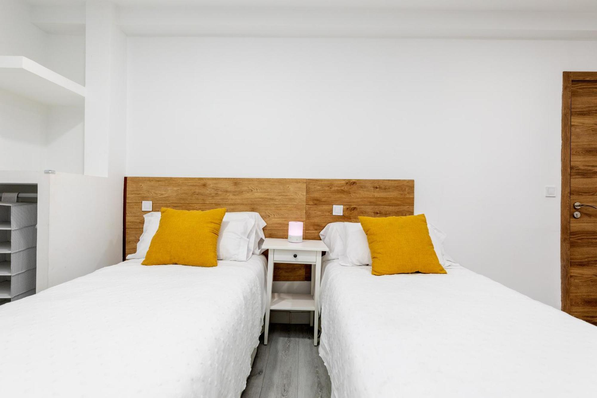 Los Apartamentos Jacinto Benavente Centro Madryt Zewnętrze zdjęcie