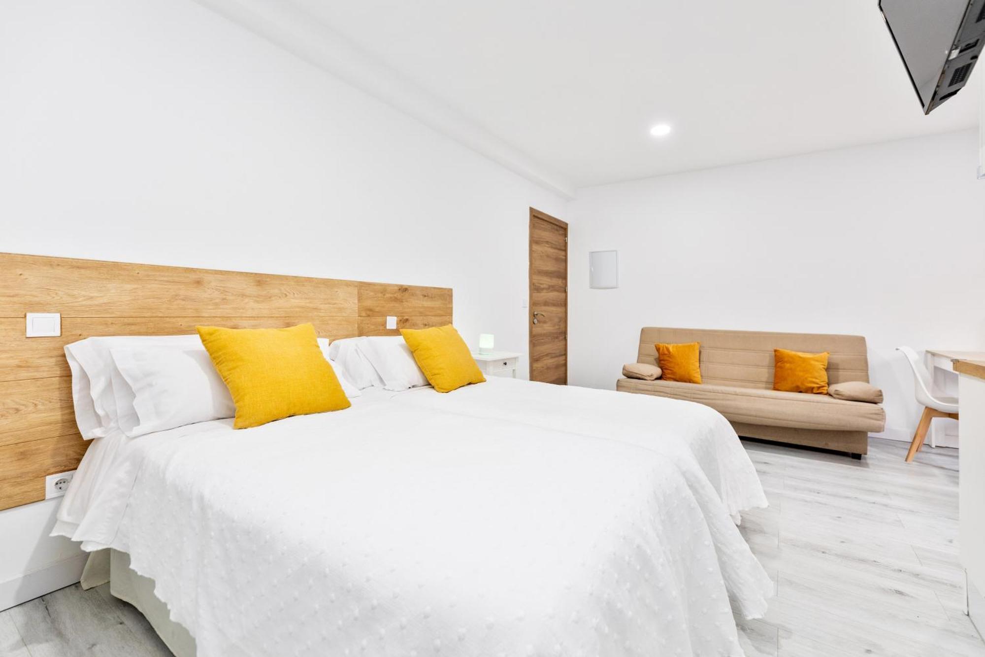 Los Apartamentos Jacinto Benavente Centro Madryt Zewnętrze zdjęcie