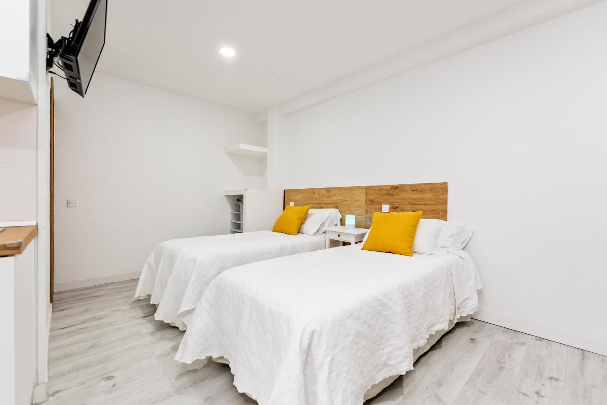 Los Apartamentos Jacinto Benavente Centro Madryt Zewnętrze zdjęcie