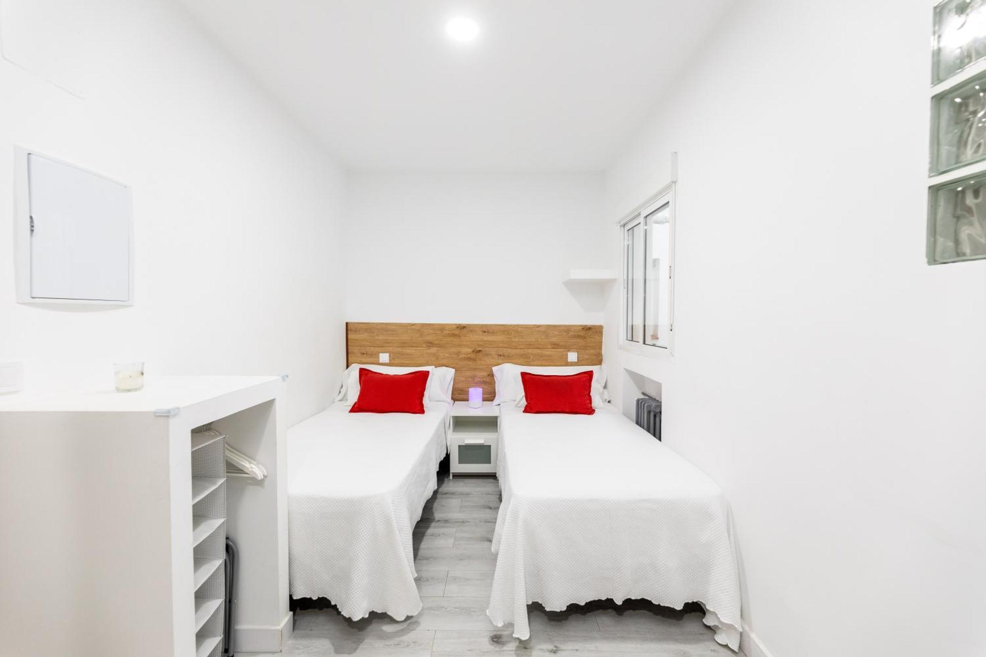 Los Apartamentos Jacinto Benavente Centro Madryt Zewnętrze zdjęcie
