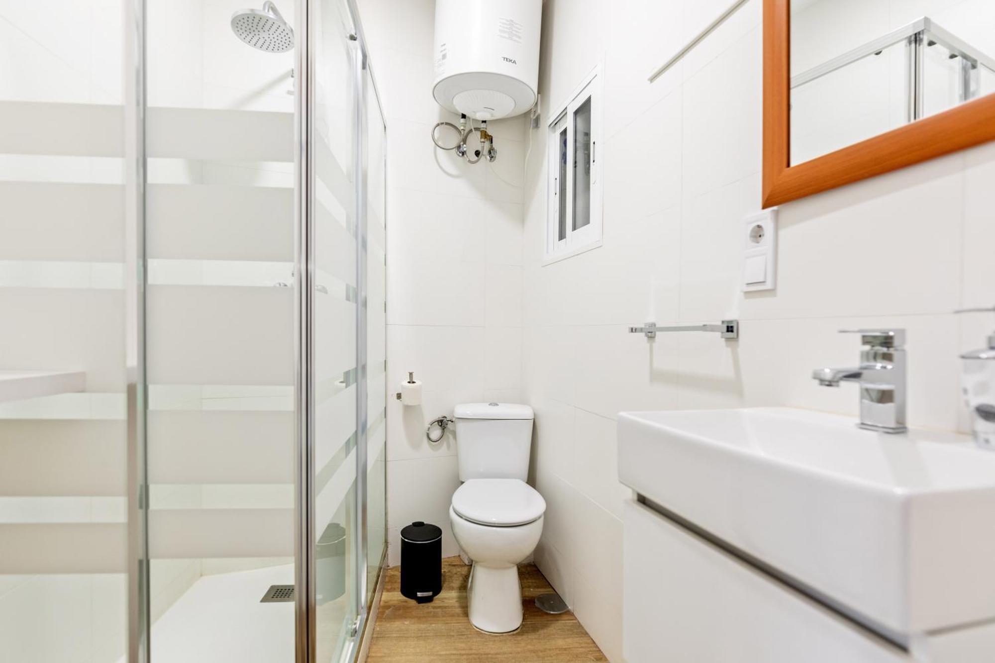 Los Apartamentos Jacinto Benavente Centro Madryt Zewnętrze zdjęcie