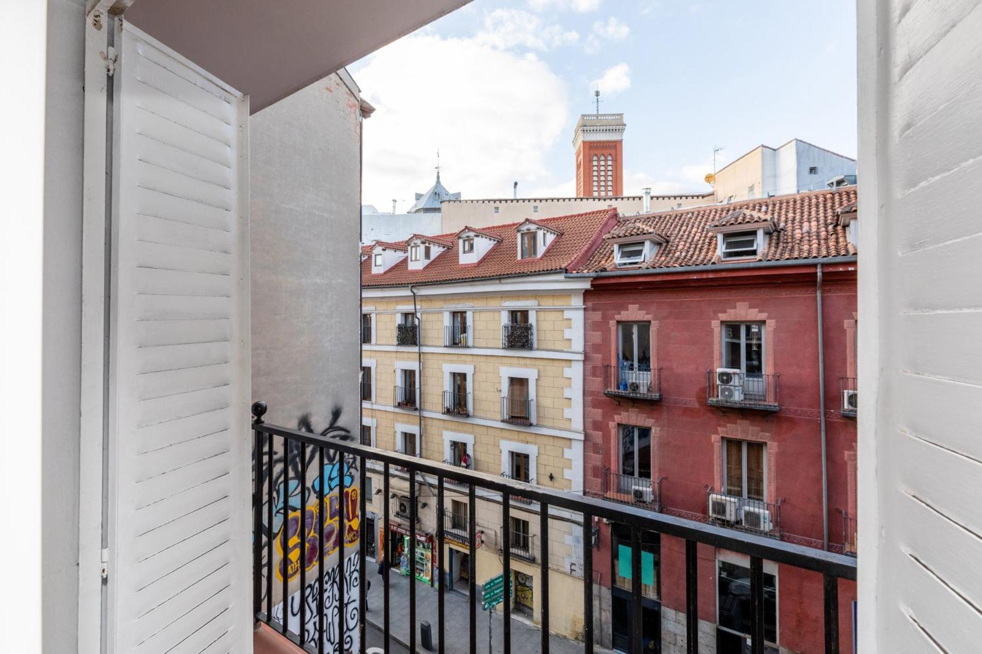 Los Apartamentos Jacinto Benavente Centro Madryt Zewnętrze zdjęcie